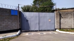 Almatydaky SIZO-nyň derwezesi. 2019-njy ýylyň 23-nji sentýabry.