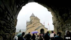 По мнению многих грузинских аналитиков, противостояние церковных иерархов перешло в решающую фазу
