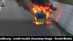 Uzbekistan - bus burnt in Tashkent