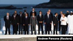 Lideri G7 la summitul din Biarritz 