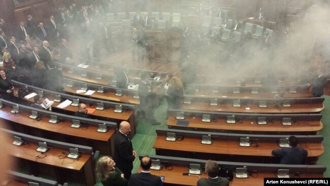 Gazi lotsjellës në Kuvendin e Kosovës.