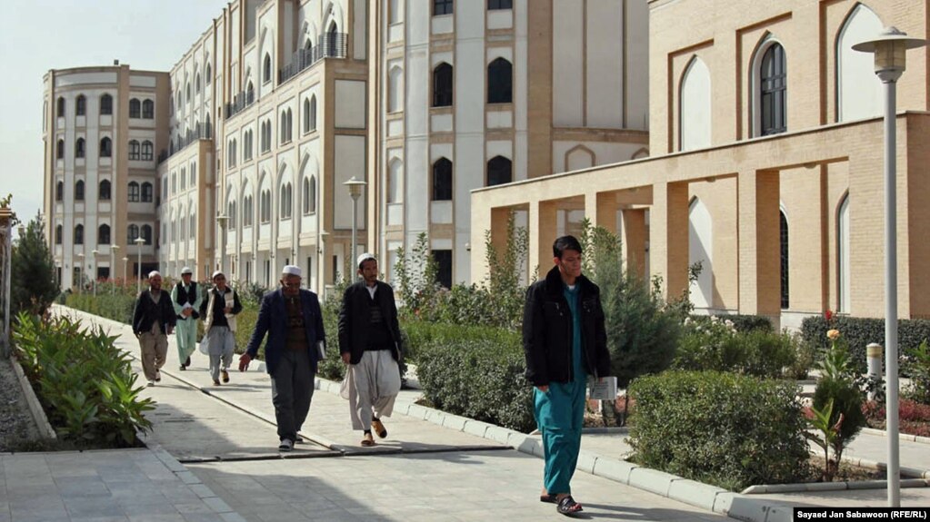 Students walk on the campus of Khatam-al Nabyeen University in Kabul, which the Taliban has announced it is shutting down. (file photo)