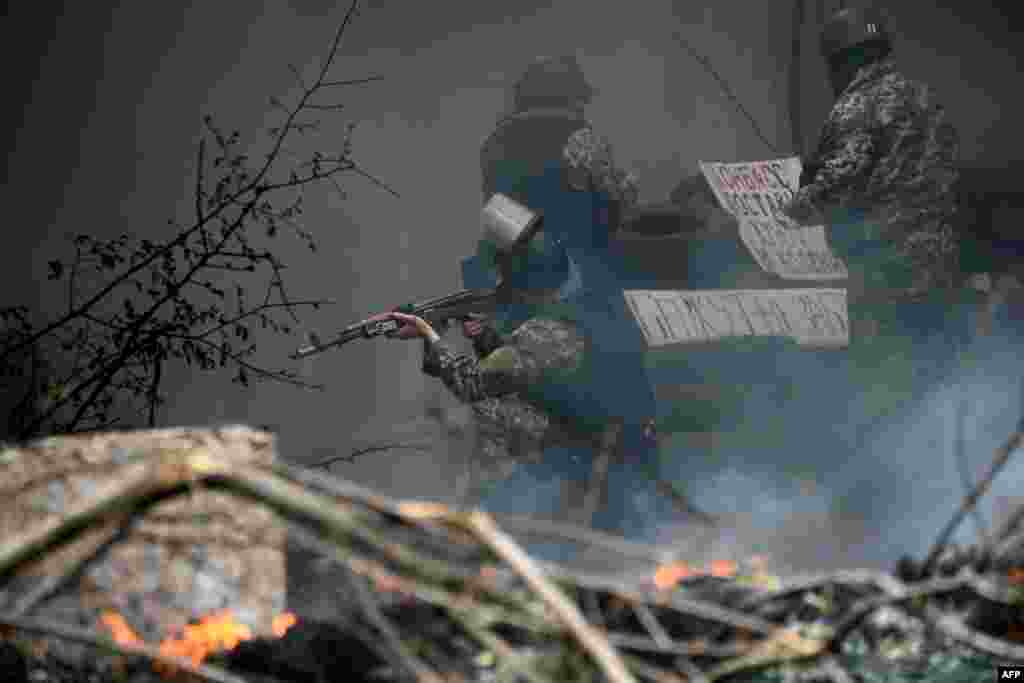 Боевые действия на блокпосте сепаратистов.