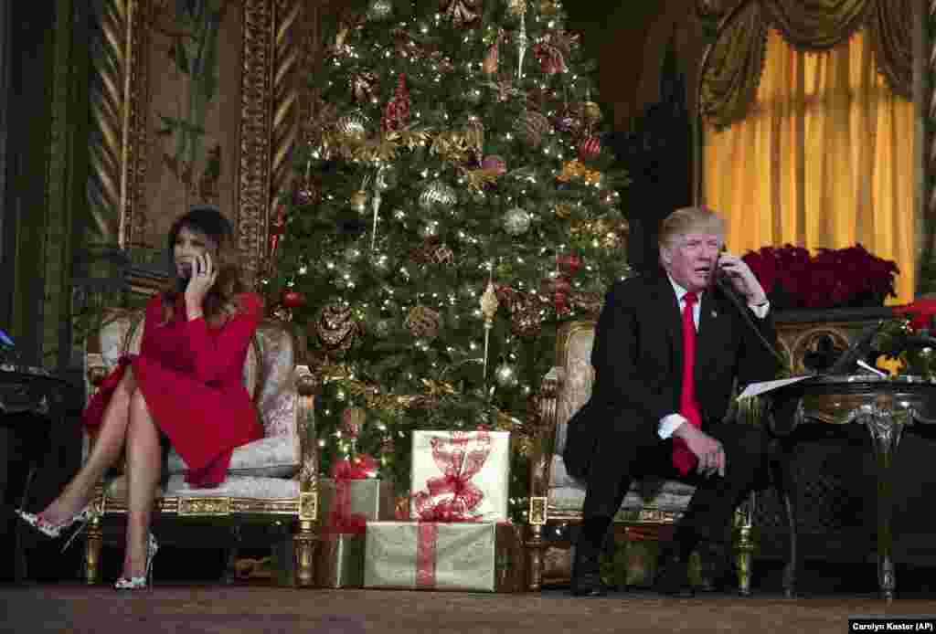 دونالد ترامپ، رئیس&zwnj;جمهوری آمریکا و ملانیا، همسرش، در مراسم کریسمس در استراحت&zwnj;گاه مار-ا-لاگو.