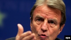 Kouchner's warning comes just two weeks after a fourth UN resolution demanded Tehran stop enriching uranium.