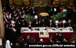 The church council meeting to create an independent Ukrainian Orthodox church at St. Sophia's.