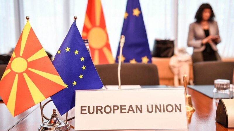 Предадени преговарачките рамки за Македонија и Албанија до Советот на ЕУ