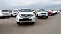 Awtoulag bazary. Türkmenistan (arhiw suraty). 