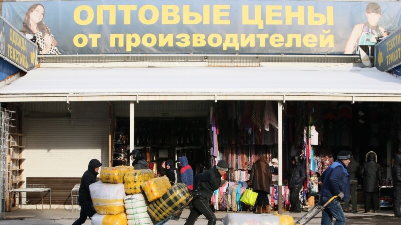 Петербургда кармалган 60ка чукул эмгек мигранты депортацияланат