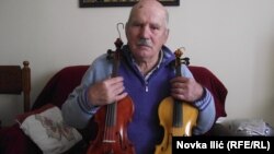 "Ja sam svoj alat sam napravio, jer sam kovač, a Stradivari je to morao nekome da plati", kaže Omer