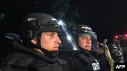 Pamje e pjesëtarëve të policisë amerikane