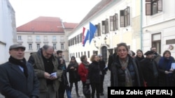 Kulturnjaci nose u Vladu apel za smjenom ministra, Zagreb, 4 veljače 2015