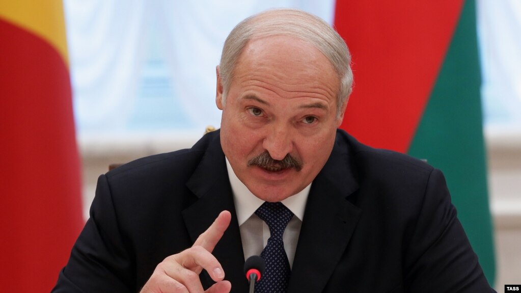 Лукашенко отправил в отставку двух министров из-за коррупции