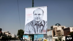 Afiș electoral al candidatului la președinție Mohammad Baqer Qalibaf, la Teheran, pe 15 mai 2017.