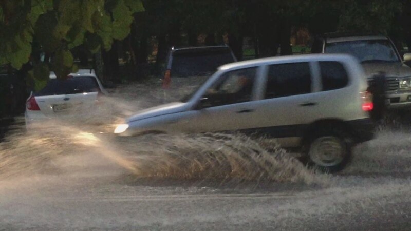 Дожди размыли дороги в селах Дагестана