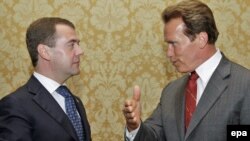 Russian President Dmitry Medvedev (left) with California Governor Arnold Schwarzenegger in San Francisco on June 23