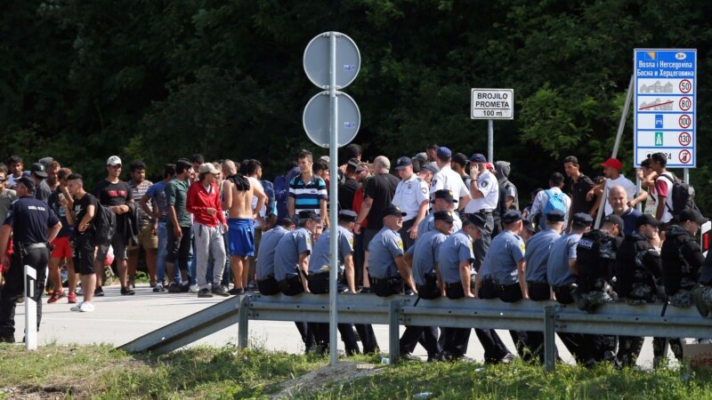 Hrvatska i BiH licitiraju brojkama, migranti trpe