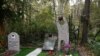 Новосибирск: памятник Янке Дягилевой открыли на её могиле 