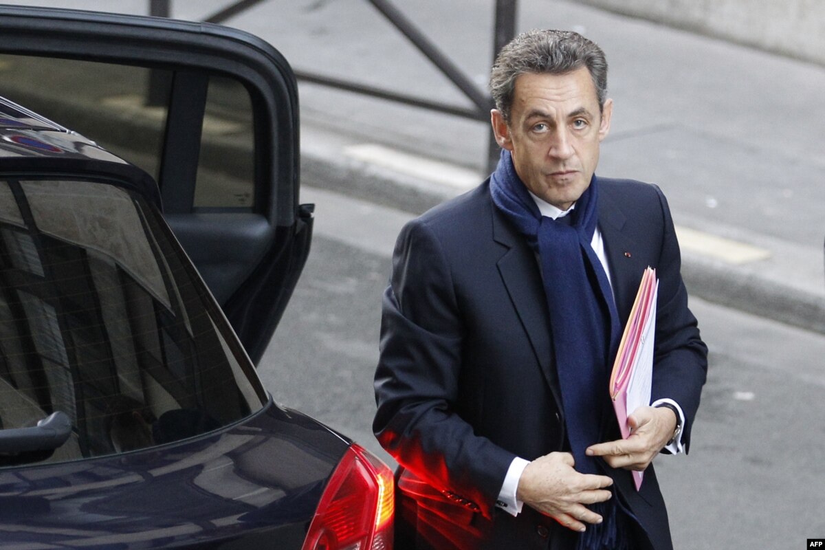 Саркози википедия. Николя Саркози. Саркази Николя Саркози. Машина Николя Саркози. Николя Саркози рост.