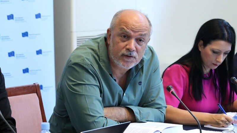 Калајџиев: Министерското столче во правда само за привилегии