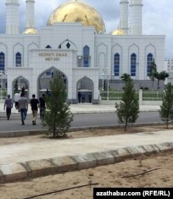 The new Hezreti Omar Mosque in Ashgabat