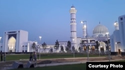 The Grand Mosque in the Tajik capital, Dushanbe. (file photo)