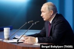 Президент России Владимир Путин во время большой ежегодной пресс-конференции. Москва, 20 декабря 2018 года