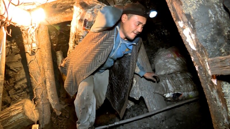 Кадамжайда шахтада жарылуу болуп, бир адам топурак алдында калды