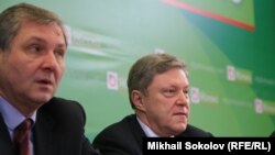 Сергей Иваненко (слева) с Григорием Явлинским