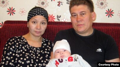 Желідегі жеке минет бейнелерін қараңыз