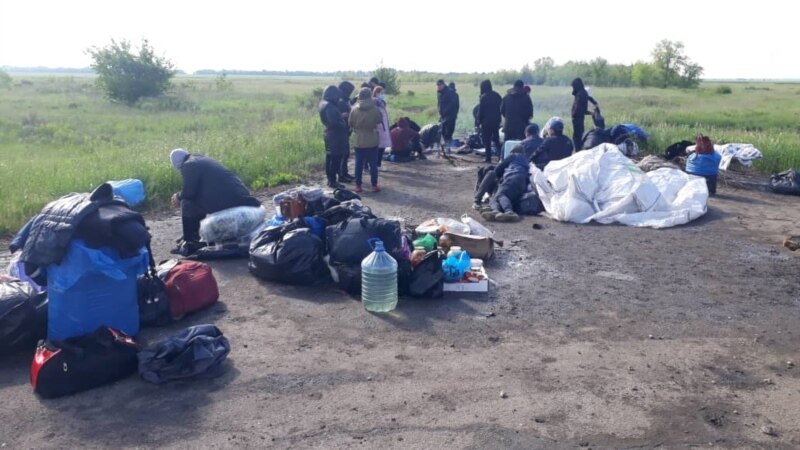 На границе России с Казахстаном находятся тысячи мигрантов из Кыргызстана и Узбекистана