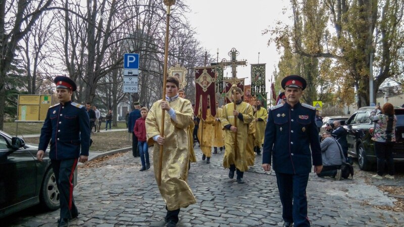 В Севастополе казаки и священники прошли крестным ходом (+фото)