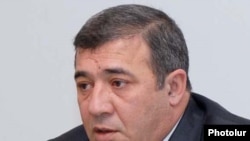 Armenia -- Businessman Ruben Hayrapetian speaks at a news conference.