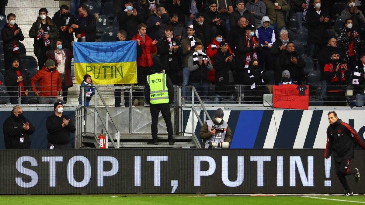 Збірна РФ із футболу хотіла зіграти з Таїландом. Завадив тайфун Збірна РФ із футболу хотіла зіграти з Таїландом. Завадив тайфун