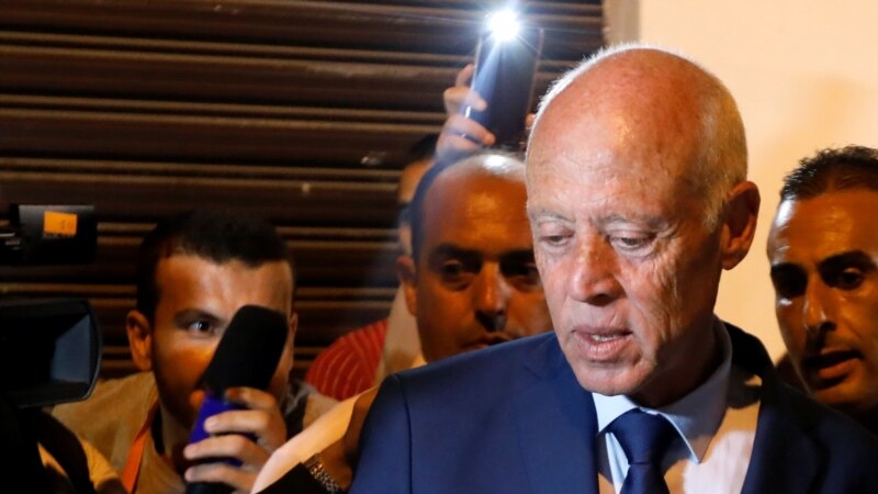 Presidenti shkarkon kryeministrin e Tunizisë pas protestave