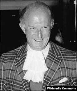 Fitzroy Maclean (cca. 1990)