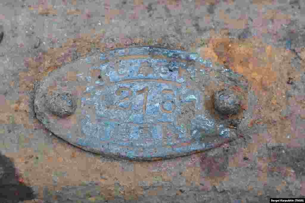 Asian script visible on the weapon. Although heavy fighting took place on the northern Kuriles during the 1945 Soviet invasion, on the southern islands clashes were only sporadic -- often with Japanese units who had defied their superiors&rsquo; orders to surrender.