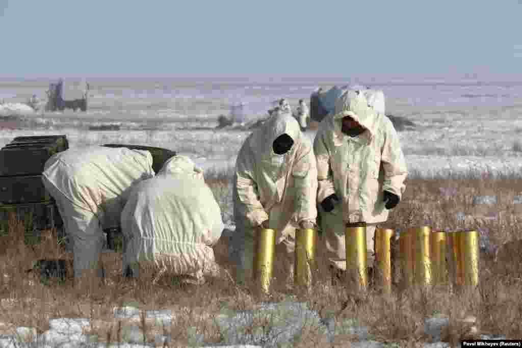 Kazakh Army servicemen participate in a military exercise in Otar. (Reuters/Pavel Mikheyev)