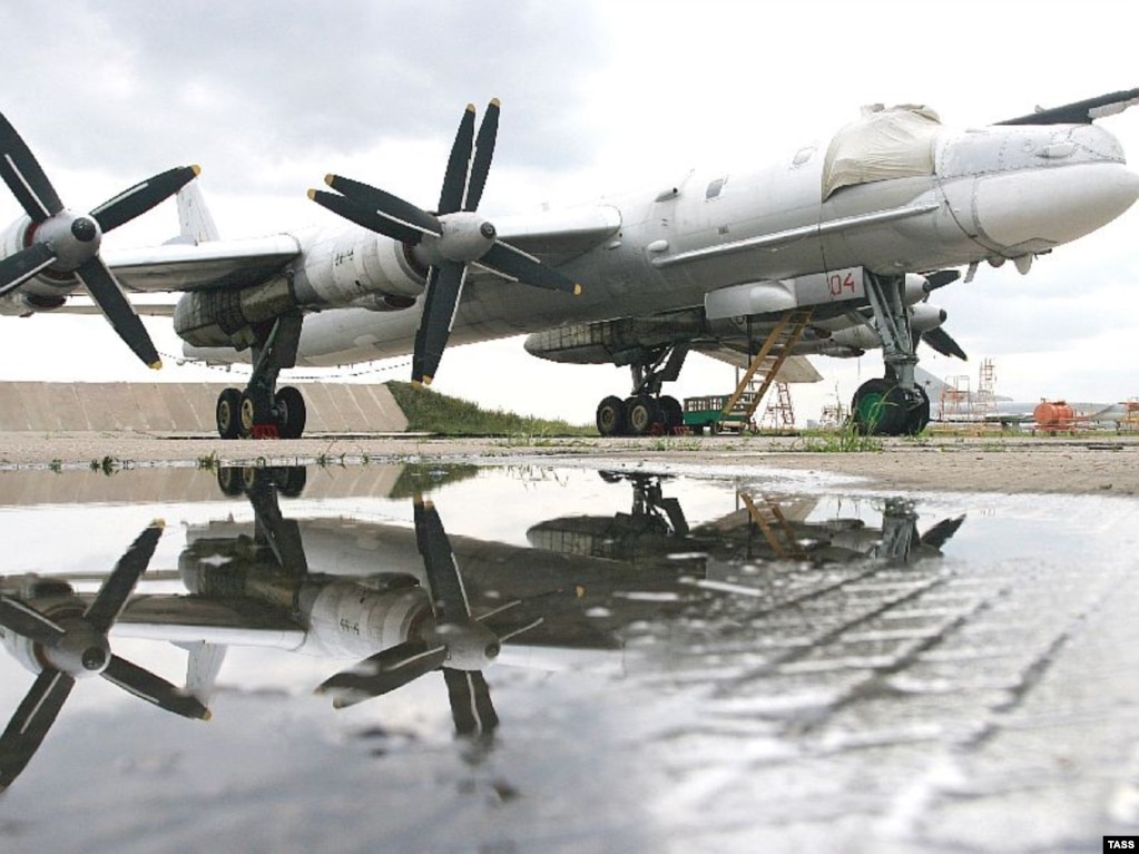 Бомбардувальник Ту-95МС на аеродромі «Дягілєво» в Рязанській області