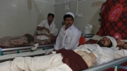 شماری از افراد ملکی که در رویداد امروز یکشنبه در شهر جلال آباد زخمی شده اند