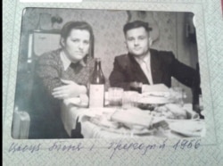 Григорій Маленко із сестрою Антоніною. Перша зустріч після розкуркулення(1930 р.) 1956 рік