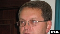 БТА банкі ісі бойынша айыпталушылардың бірі Рифат Ризоевтің адвокаты Олег Туев. Алматы, 30 қыркүйек, 2009 жыл.