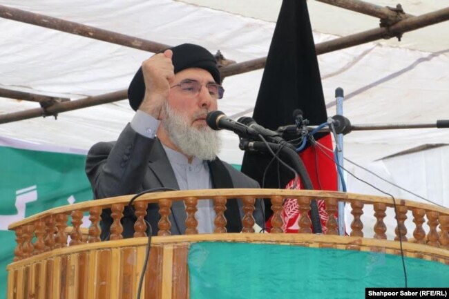 Gulbudin Hekmatyar, një ish-komandant lufte.