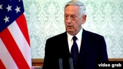 Jim Mattis gjatë konferencës për shtyp sot në Kabul