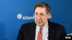 Джон Гербст, колишній посол США в Україні, директор Євразійського центру при «Атлантичній раді»