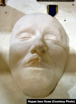Посмертна маска Євгена Коновальця