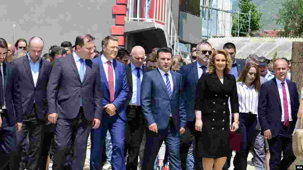 МАКЕДОНИЈА - СДСМ ја оцени како лажна вест изјавата на локални жители од Арачиново, дека им ветиле вработување на 300 пилоти.