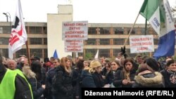 Protest radnika kompanije Global Ispat Koksna industrija doo Lukavac (GIKIL)2018. godine, fotoarhiv