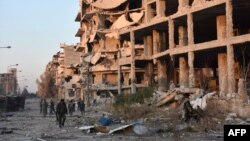 Проурядові сирійські сили в одному з районів Алеппо, 28 листопада 2016 року