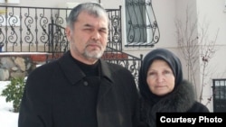 Muhammad Solih (with his wife, Aydin) case comes after an Uzbek cleric who criticized the government in Tashkent was shot dead in Istanbul in December 2014 and another Uzbek cleric survived an apparent attempt on his life in Sweden. 